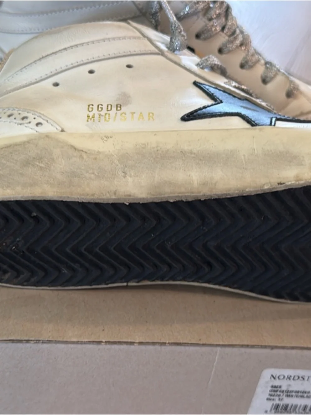 Golden Goose distressed Mid Star Sneaker - Picture 6 of 6